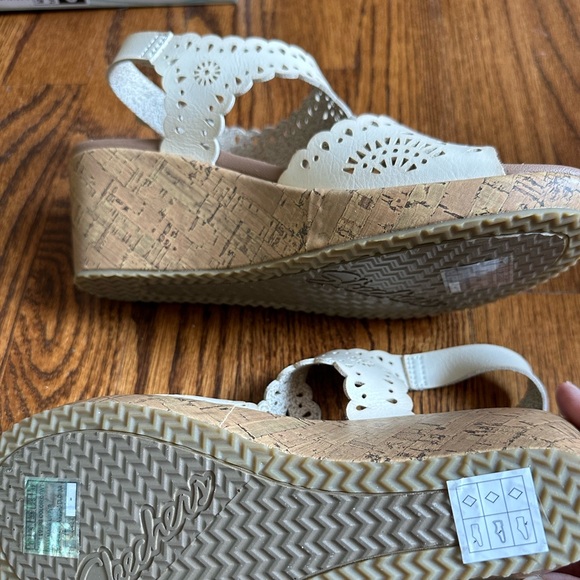 Skechers Cali Luxe Foam Beverlee Easy To Adore Vegan Wedges Cream & Cork Trim 8 - Picture 4 of 8